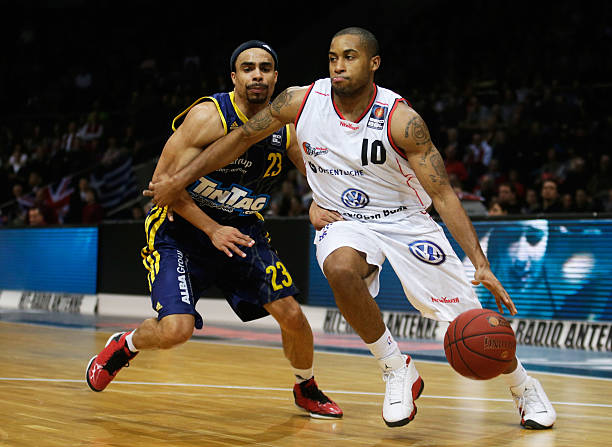 展现了她在 展现了她在