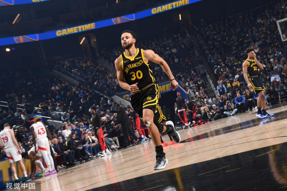 尖球员中脱 尖球员中脱